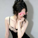 オシドリの水遊び